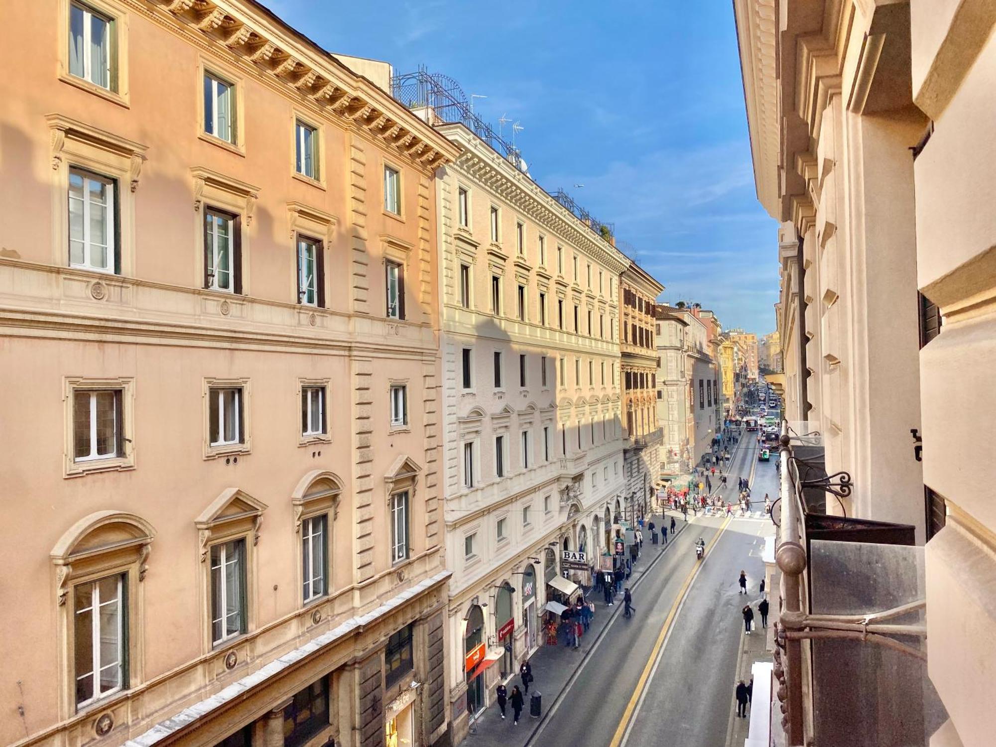 Arcasuite Tritone Luxury Apartment