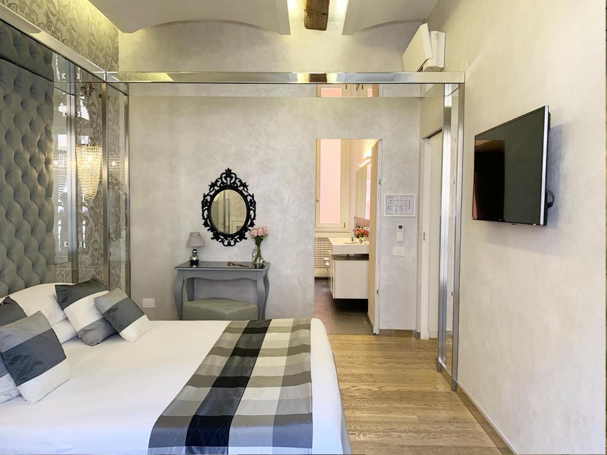 Arcasuite Tritone Luxury Apartment
